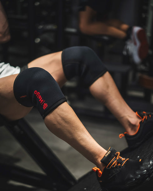 【初心者にも嬉しい肉厚クッション】強伸縮 ニースリーブ(膝サポーター)Knee Sleeves