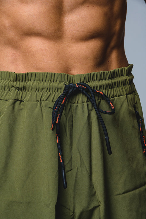 【万能ストレッチ素材】あらゆる動きに対応する ランニング ハーフパンツ