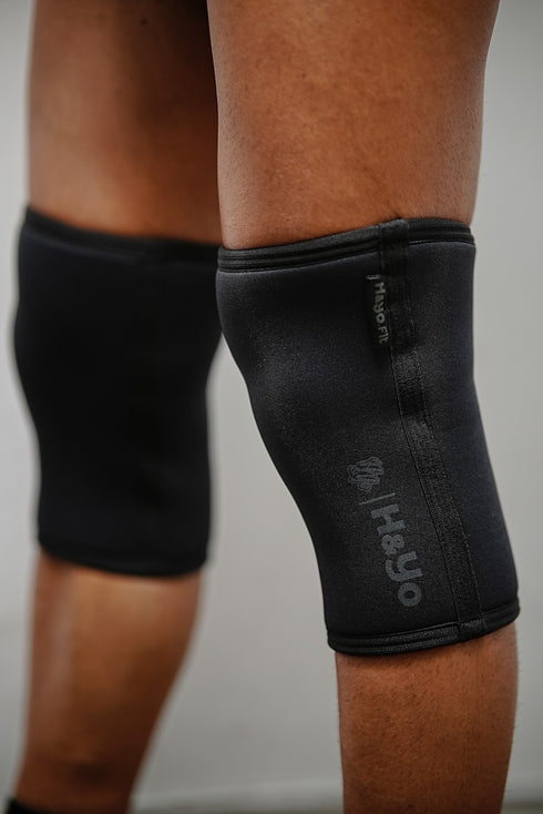 【初心者にも嬉しい肉厚クッション】強伸縮 ニースリーブ(膝サポーター)Knee Sleeves