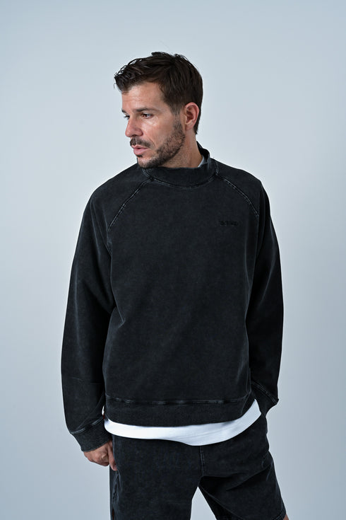 【ストレッチデニム風】アスレジャー ハイネックスウェット【ストーンウォッシュ】