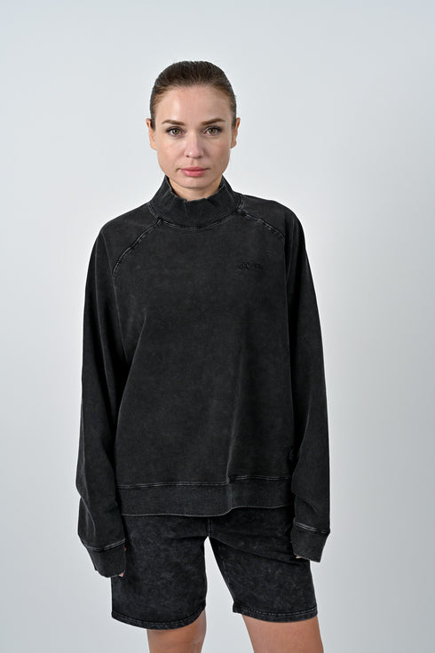 【ストレッチデニム風】アスレジャー ハイネックスウェット【ストーンウォッシュ】