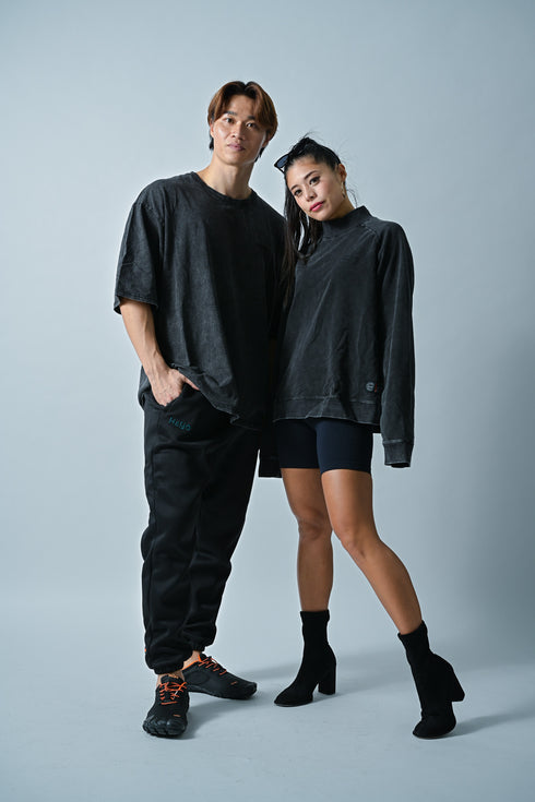 【ストレッチデニム風】アスレジャー ハイネックスウェット【ストーンウォッシュ】