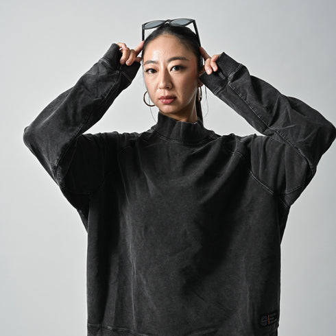 【ストレッチデニム風】アスレジャー ハイネックスウェット【ストーンウォッシュ】